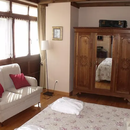 Semesterbostad Casa Rural Palacio Rubiales Arenas de Iguña