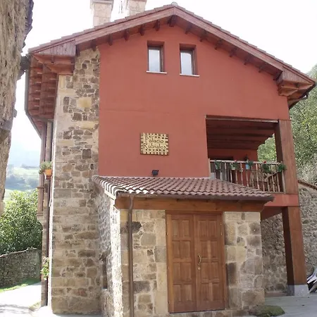 Semesterbostad Casa Rural Palacio Rubiales Arenas de Iguña
